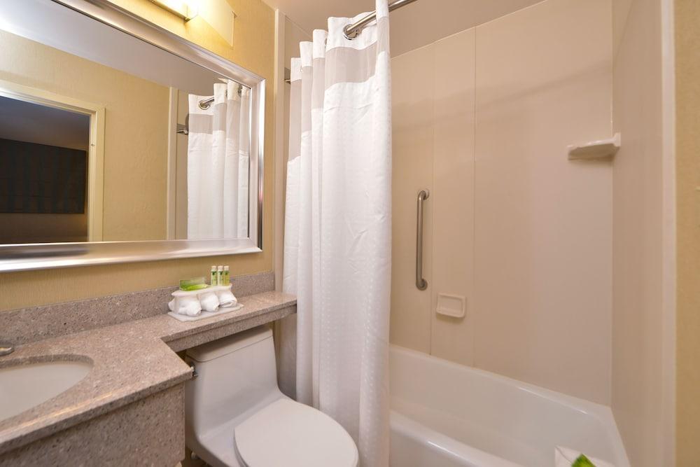 Holiday Inn Express Kennedy Airport, An Ihg Hotel New York Buitenkant foto