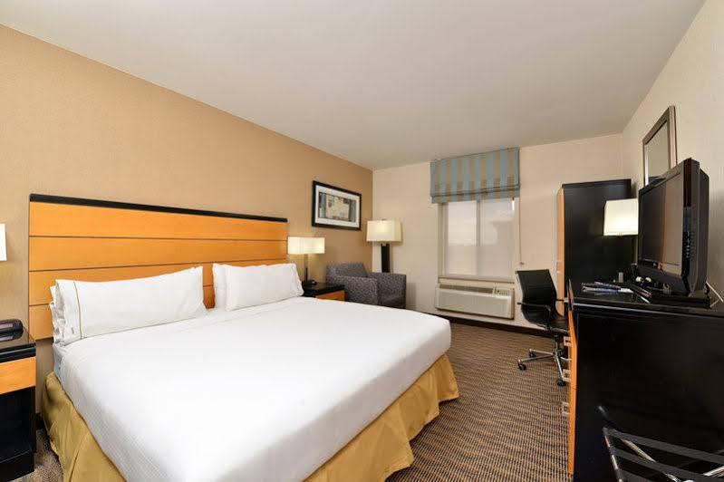 Holiday Inn Express Kennedy Airport, An Ihg Hotel New York Buitenkant foto