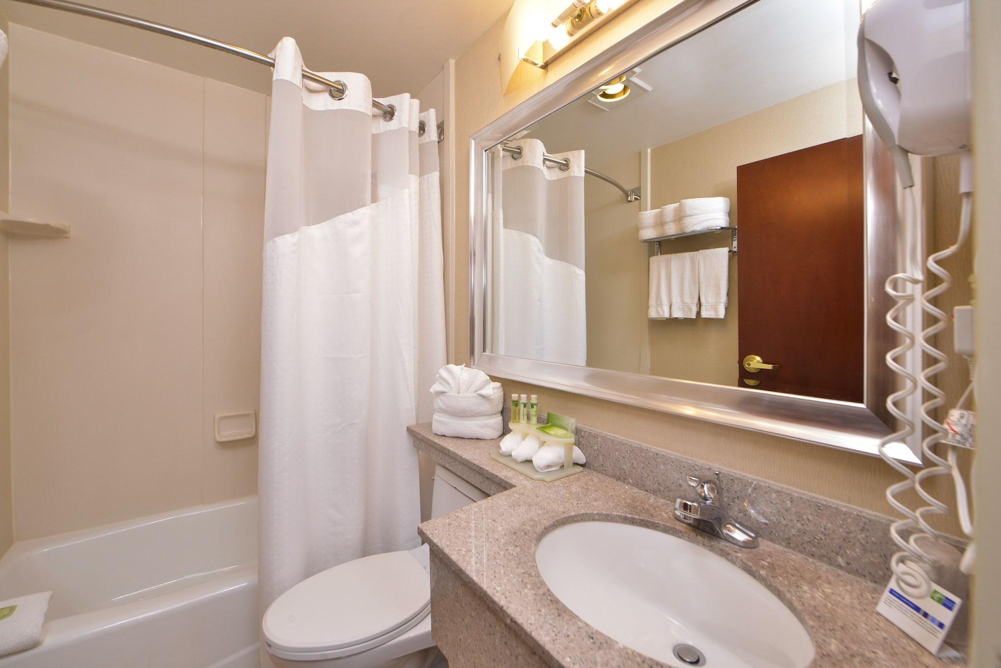 Holiday Inn Express Kennedy Airport, An Ihg Hotel New York Buitenkant foto