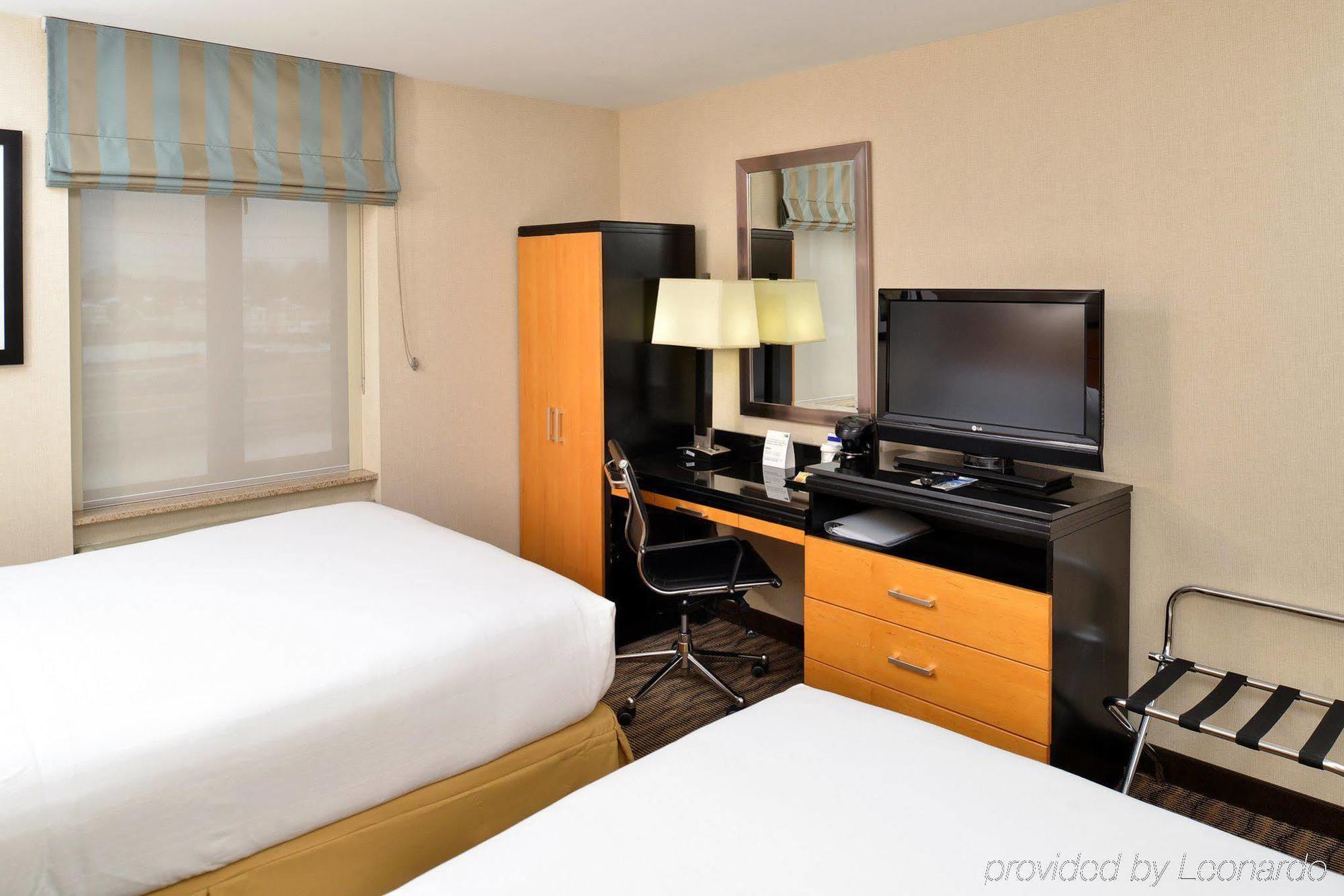 Holiday Inn Express Kennedy Airport, An Ihg Hotel New York Buitenkant foto