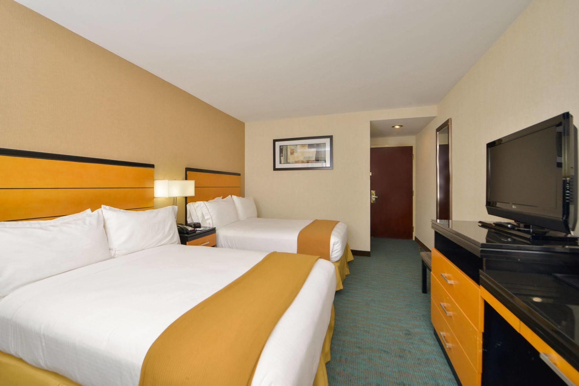 Holiday Inn Express Kennedy Airport, An Ihg Hotel New York Buitenkant foto