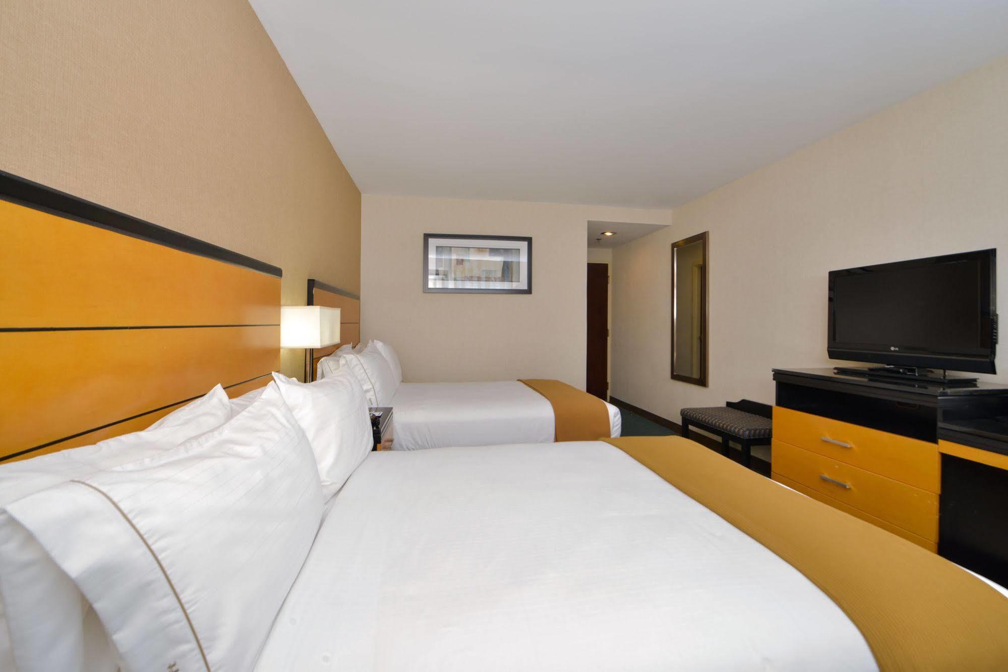Holiday Inn Express Kennedy Airport, An Ihg Hotel New York Buitenkant foto